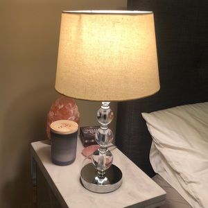 table lamp in perfect condition !!